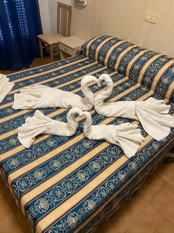 קאטוליקה Hotel Domus Mea מראה חיצוני תמונה