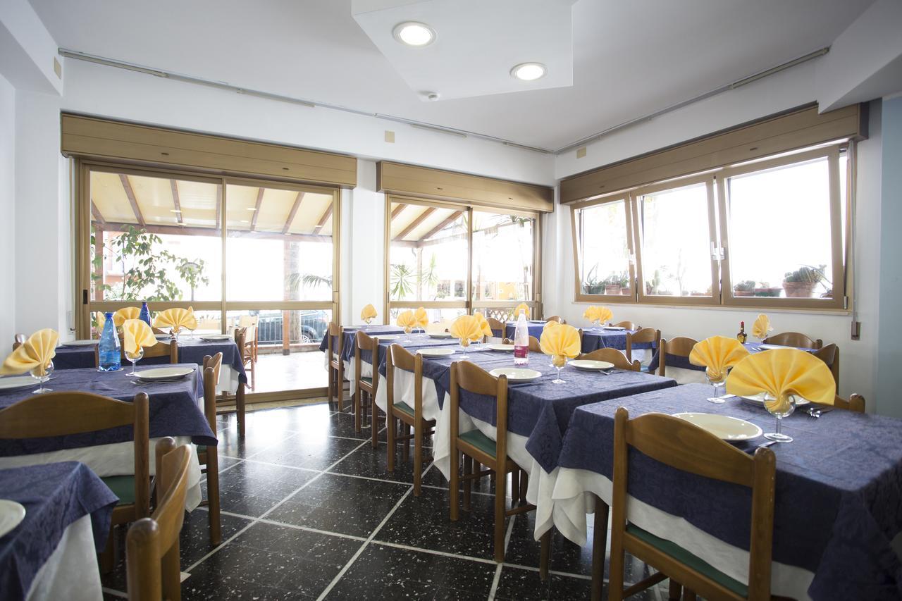 קאטוליקה Hotel Domus Mea מראה חיצוני תמונה