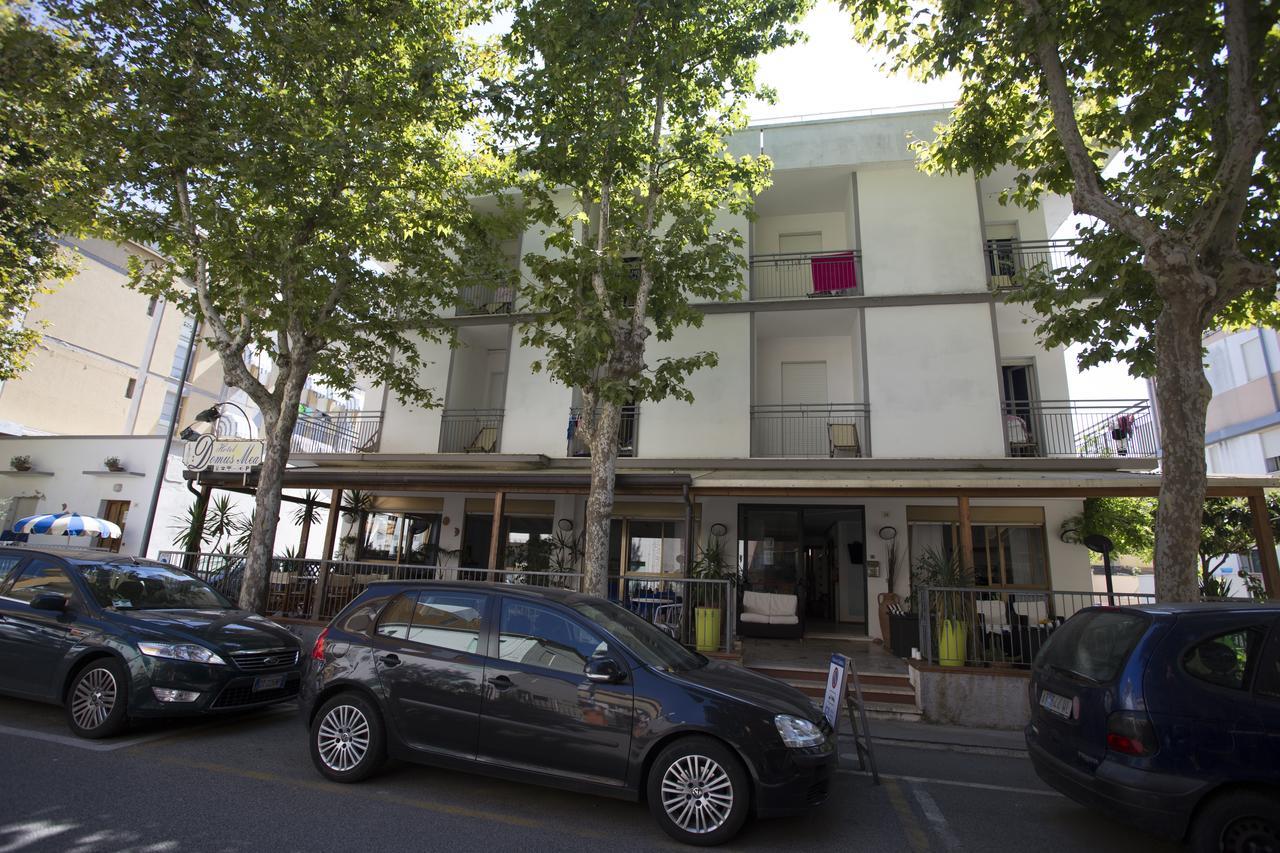 קאטוליקה Hotel Domus Mea מראה חיצוני תמונה