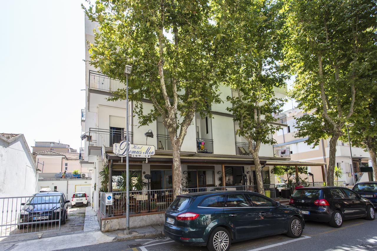 קאטוליקה Hotel Domus Mea מראה חיצוני תמונה