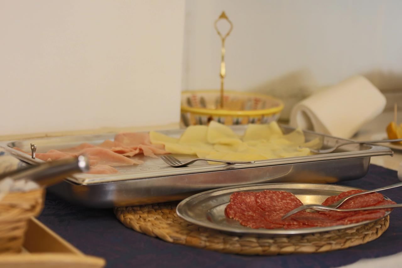 קאטוליקה Hotel Domus Mea מראה חיצוני תמונה