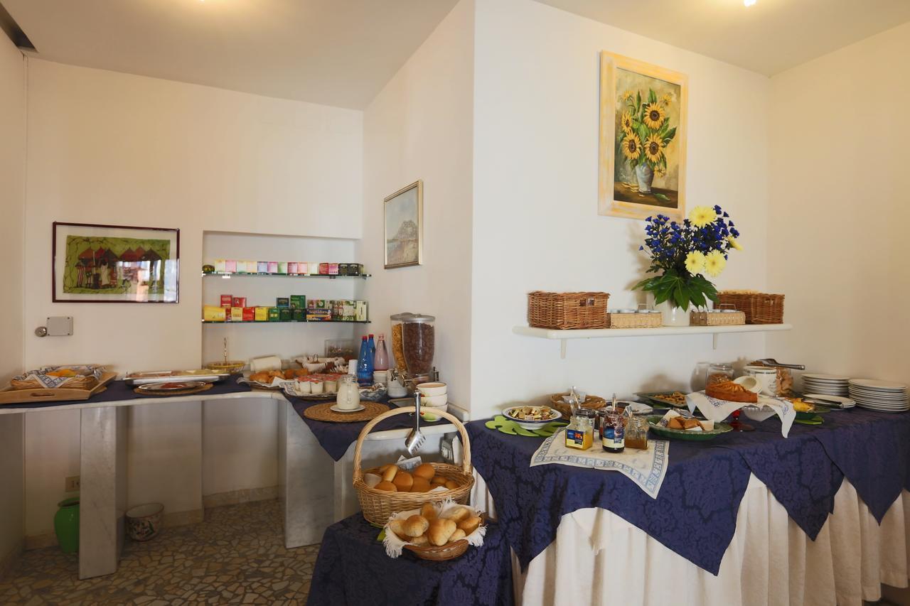 קאטוליקה Hotel Domus Mea מראה חיצוני תמונה