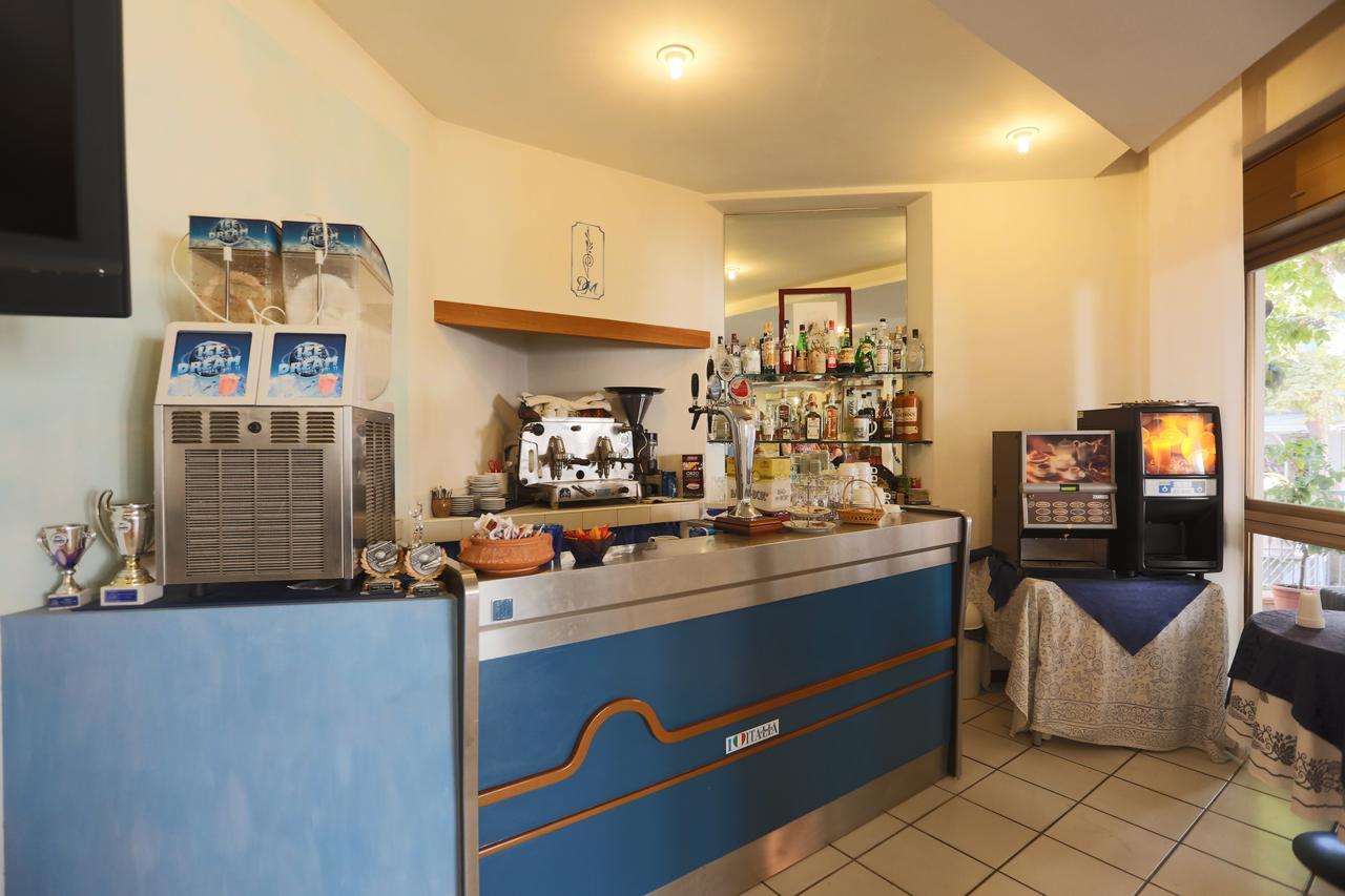 קאטוליקה Hotel Domus Mea מראה חיצוני תמונה