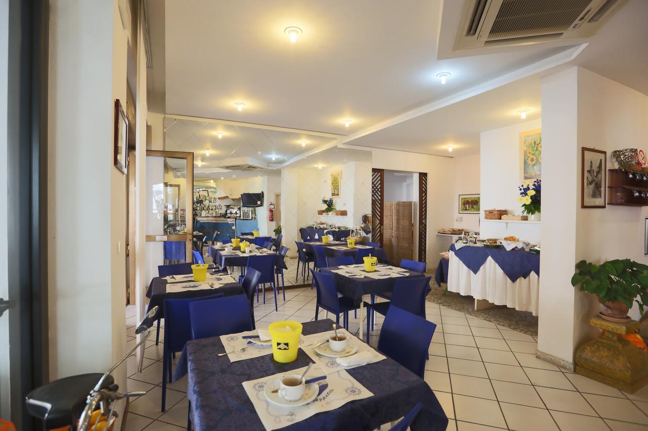 קאטוליקה Hotel Domus Mea מראה חיצוני תמונה