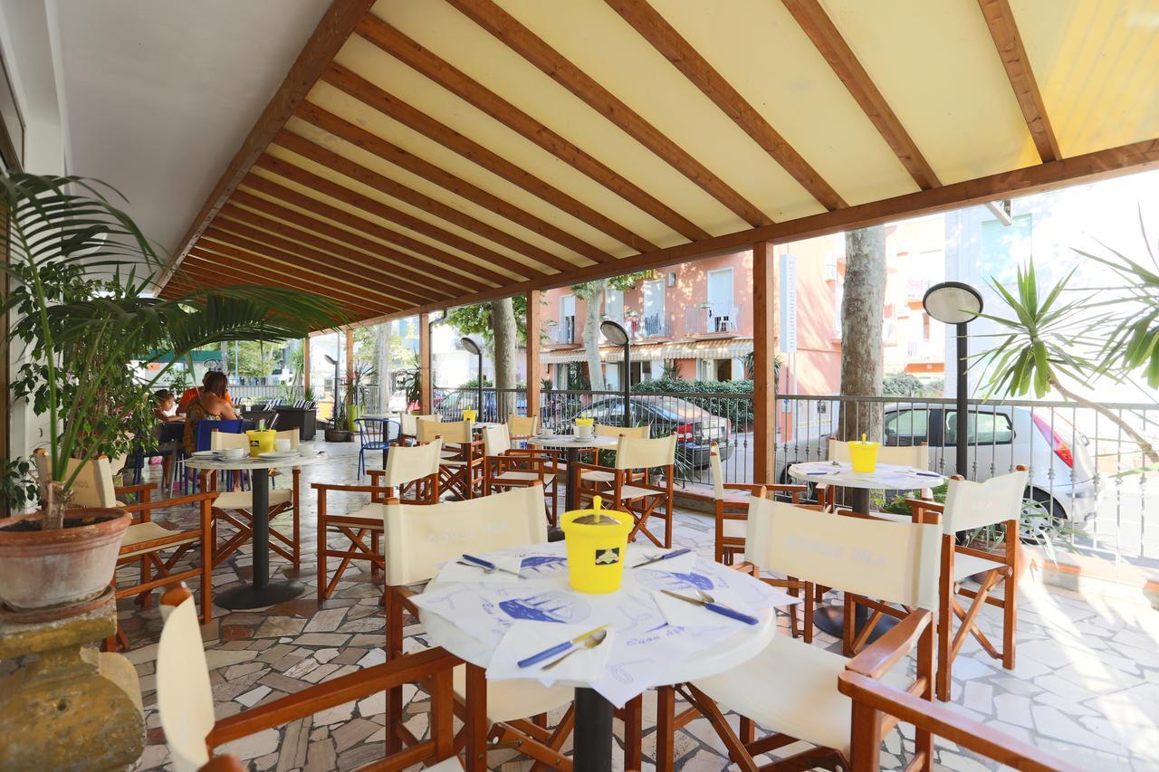 קאטוליקה Hotel Domus Mea מראה חיצוני תמונה