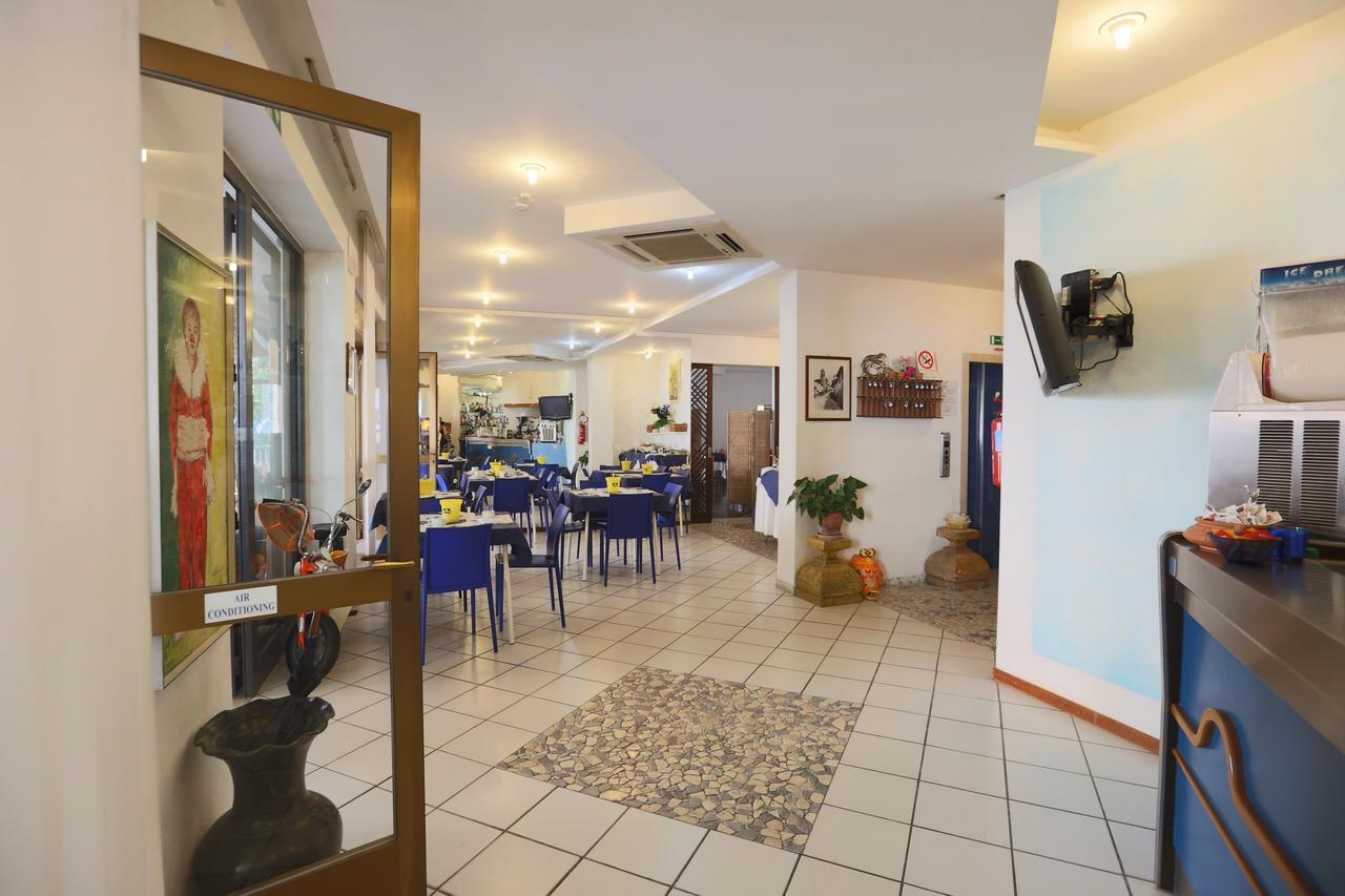 קאטוליקה Hotel Domus Mea מראה חיצוני תמונה