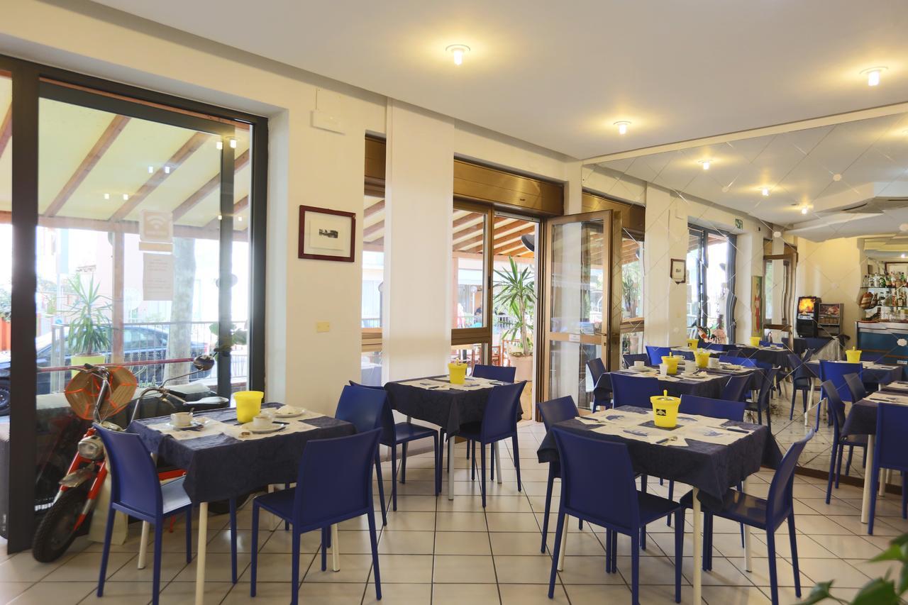 קאטוליקה Hotel Domus Mea מראה חיצוני תמונה