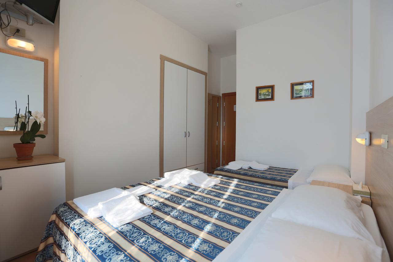 קאטוליקה Hotel Domus Mea מראה חיצוני תמונה