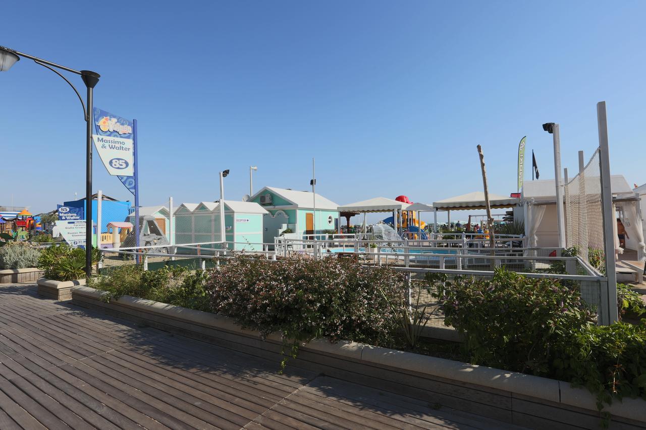 קאטוליקה Hotel Domus Mea מראה חיצוני תמונה