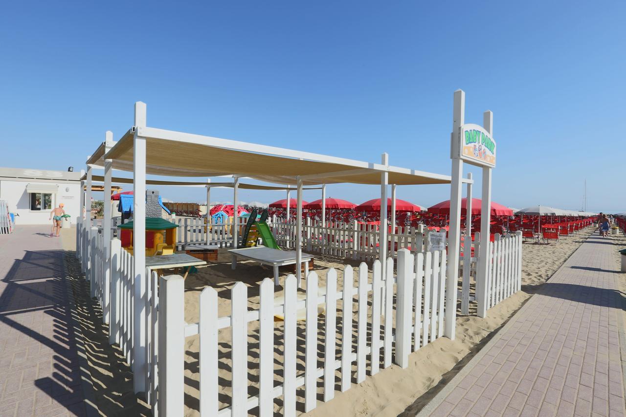 קאטוליקה Hotel Domus Mea מראה חיצוני תמונה