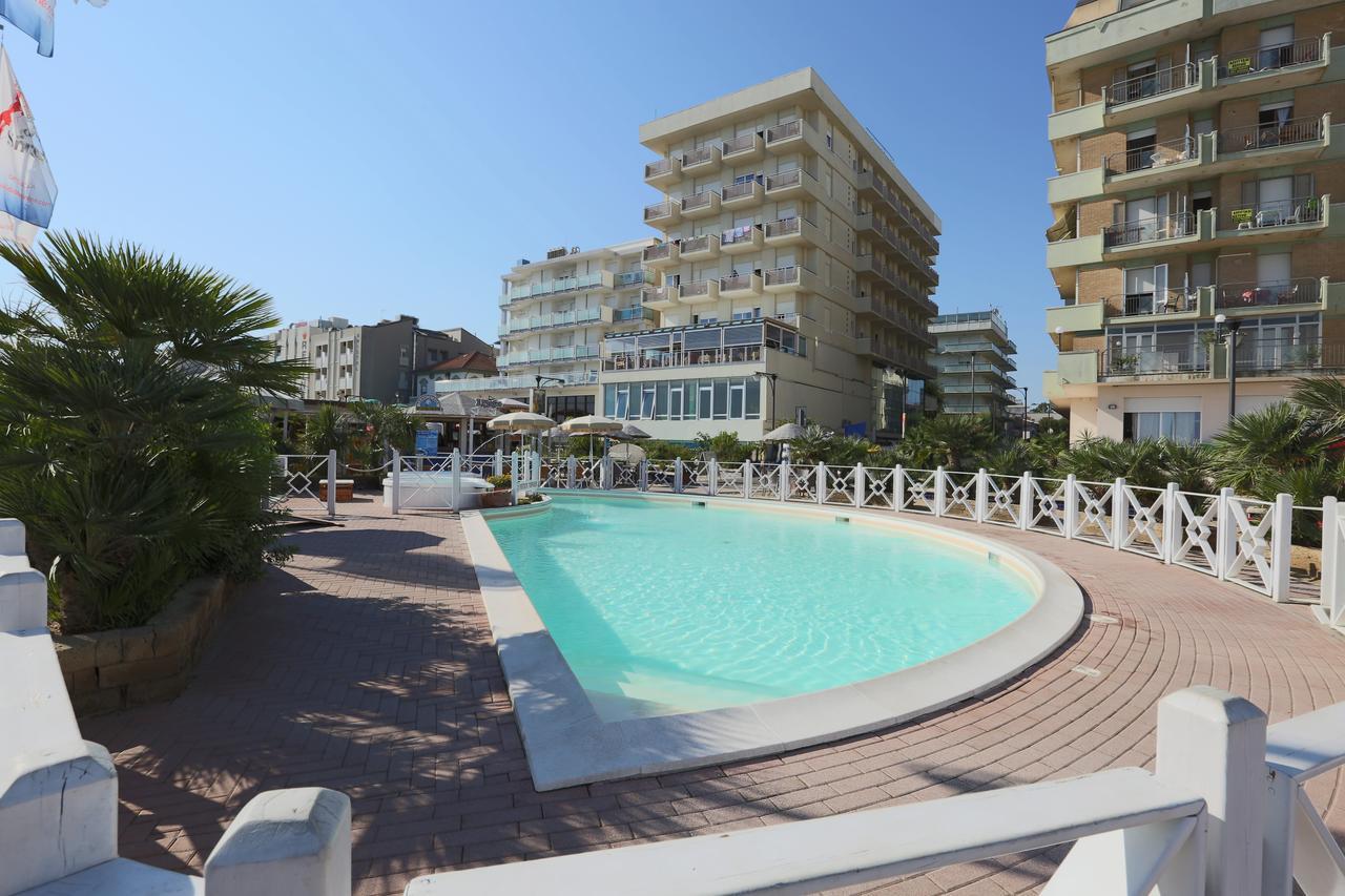 קאטוליקה Hotel Domus Mea מראה חיצוני תמונה
